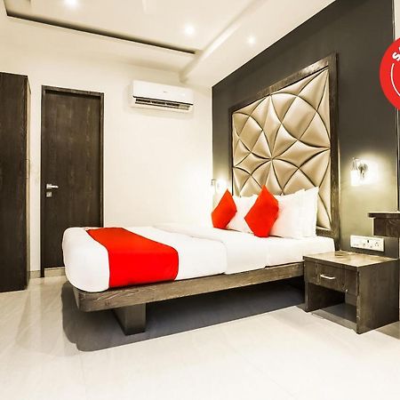 Oyo 37559 Hotel Al Haram Мумбаї Екстер'єр фото