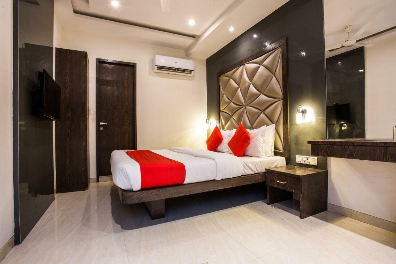 Oyo 37559 Hotel Al Haram Мумбаї Екстер'єр фото