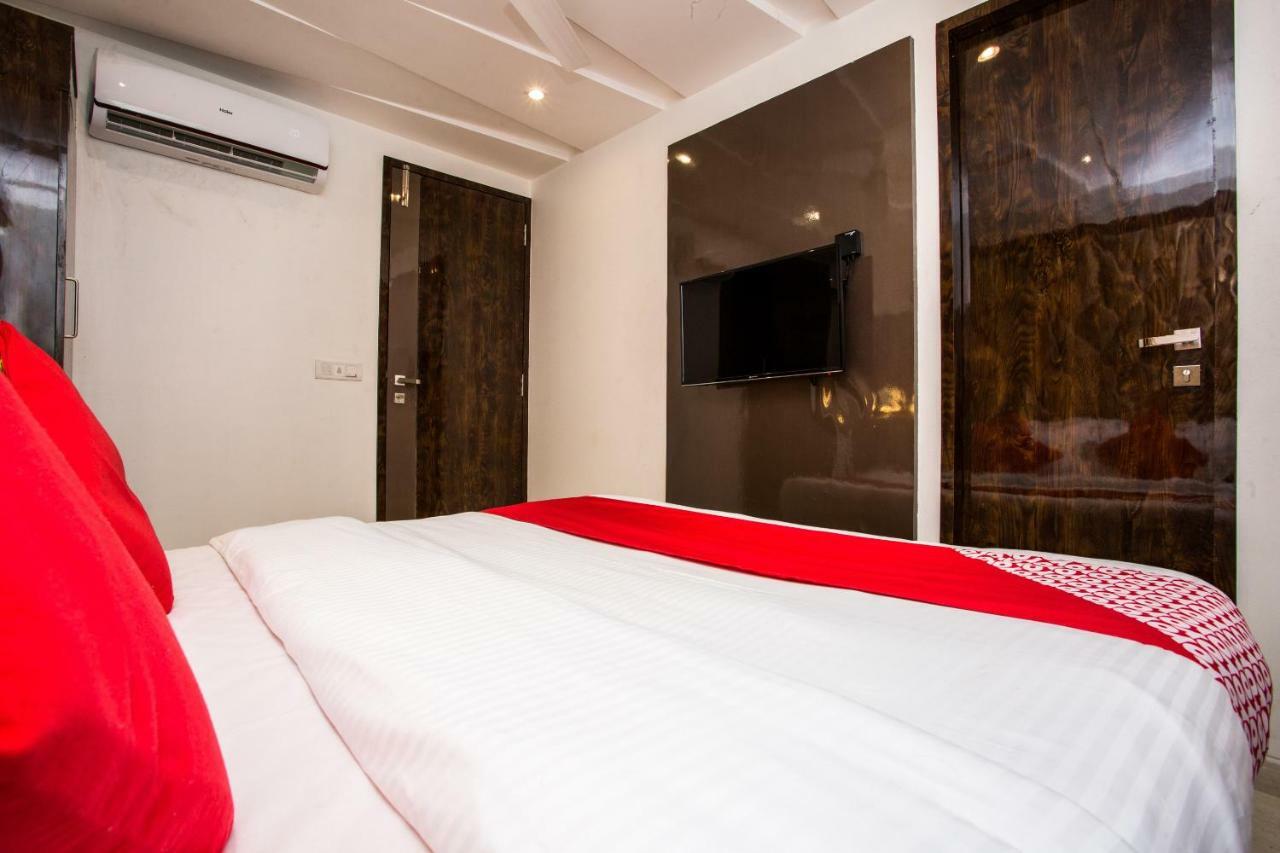 Oyo 37559 Hotel Al Haram Мумбаї Екстер'єр фото