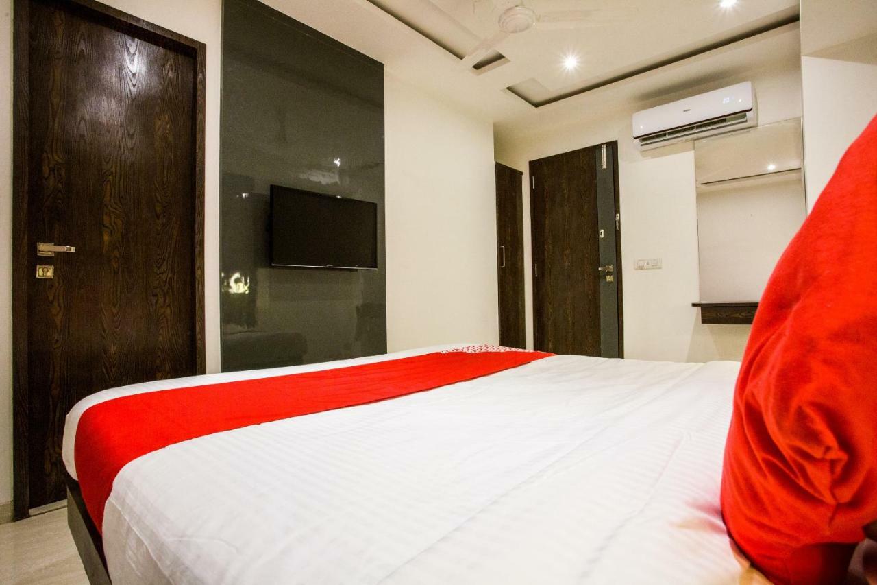 Oyo 37559 Hotel Al Haram Мумбаї Екстер'єр фото