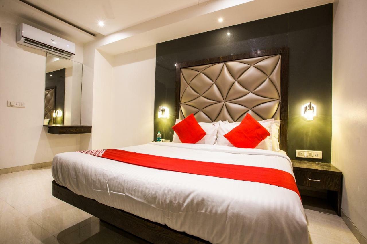 Oyo 37559 Hotel Al Haram Мумбаї Екстер'єр фото